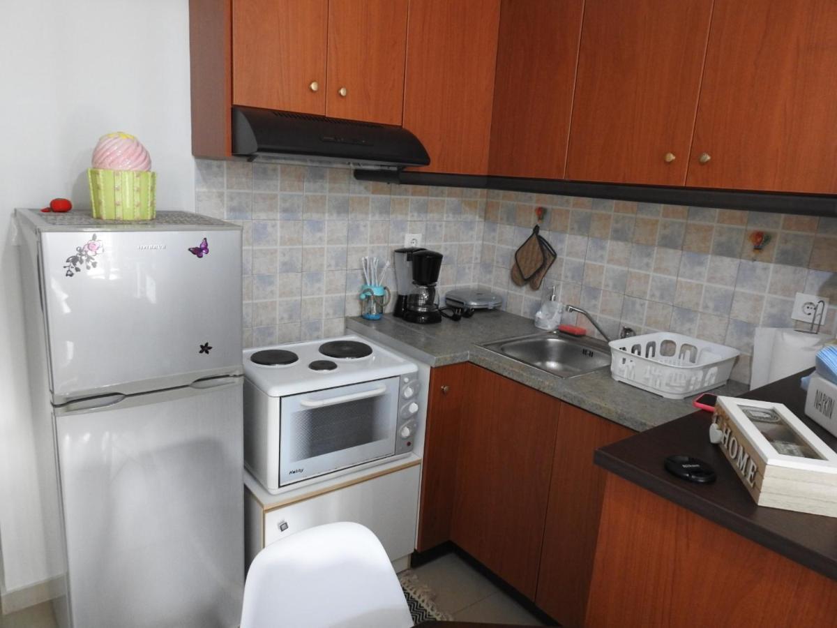 F.K Room 2 Aigio Dış mekan fotoğraf