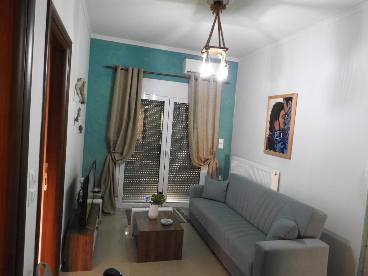 F.K Room 2 Aigio Dış mekan fotoğraf