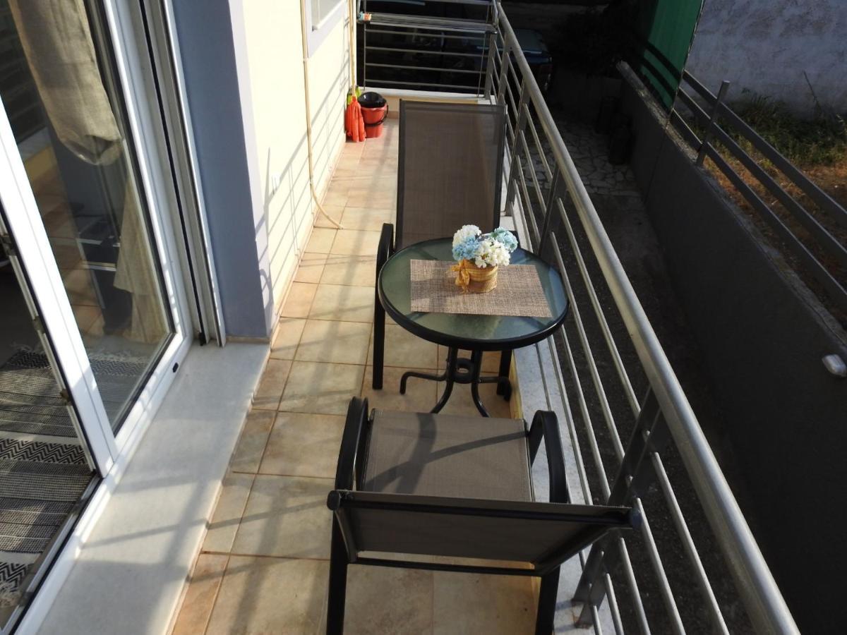 F.K Room 2 Aigio Dış mekan fotoğraf
