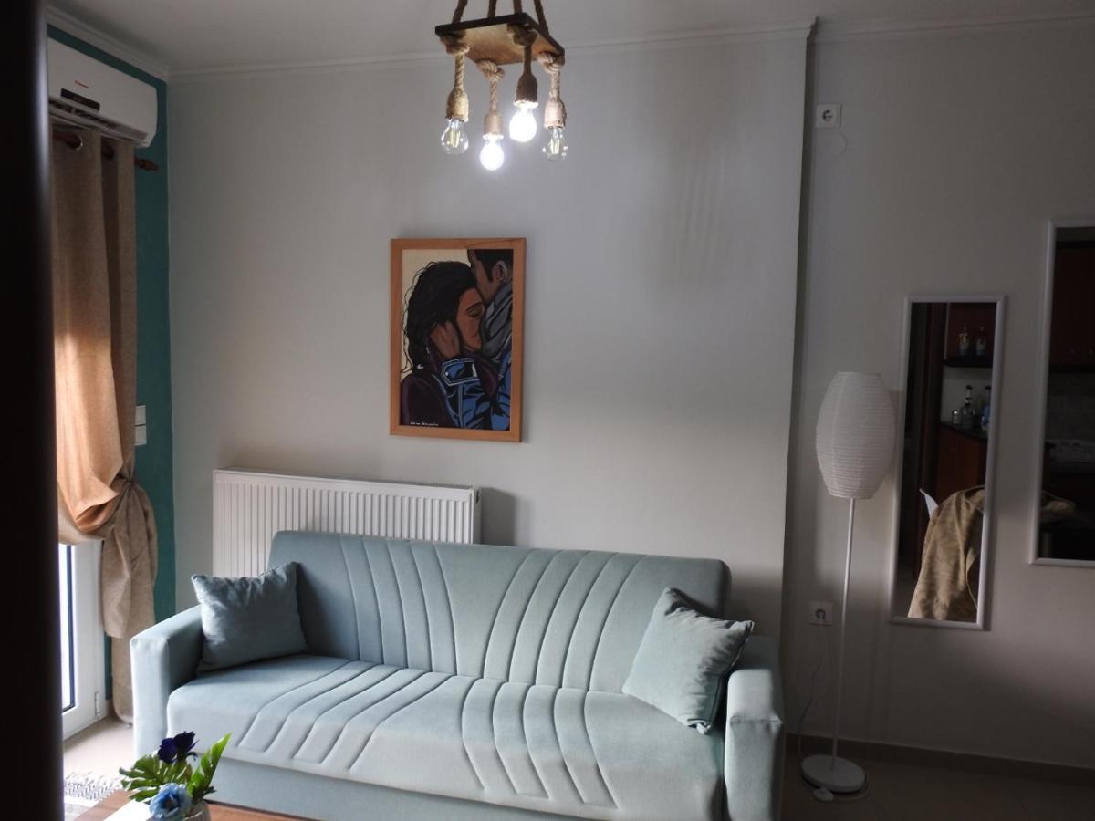 F.K Room 2 Aigio Dış mekan fotoğraf