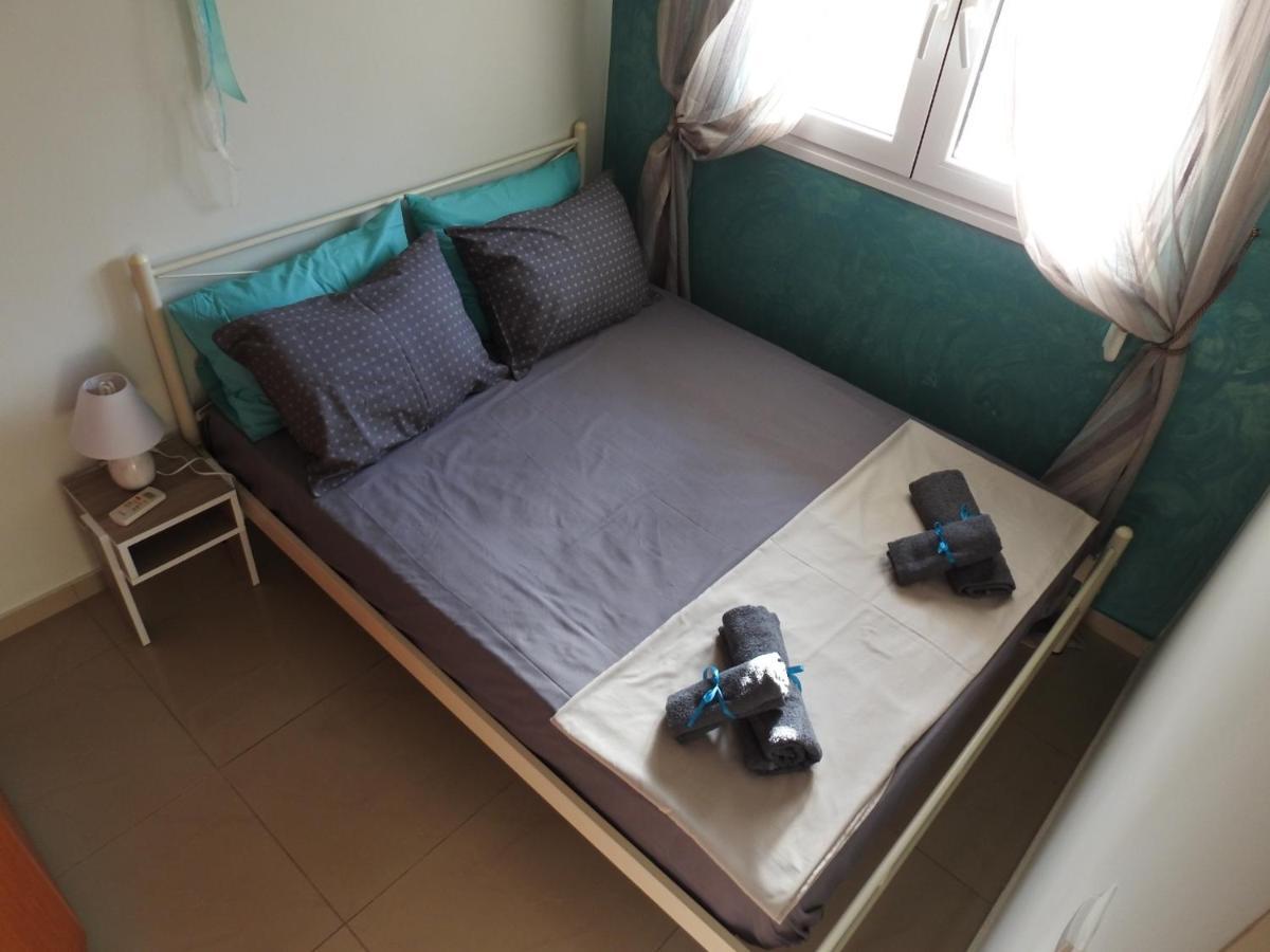 F.K Room 2 Aigio Dış mekan fotoğraf