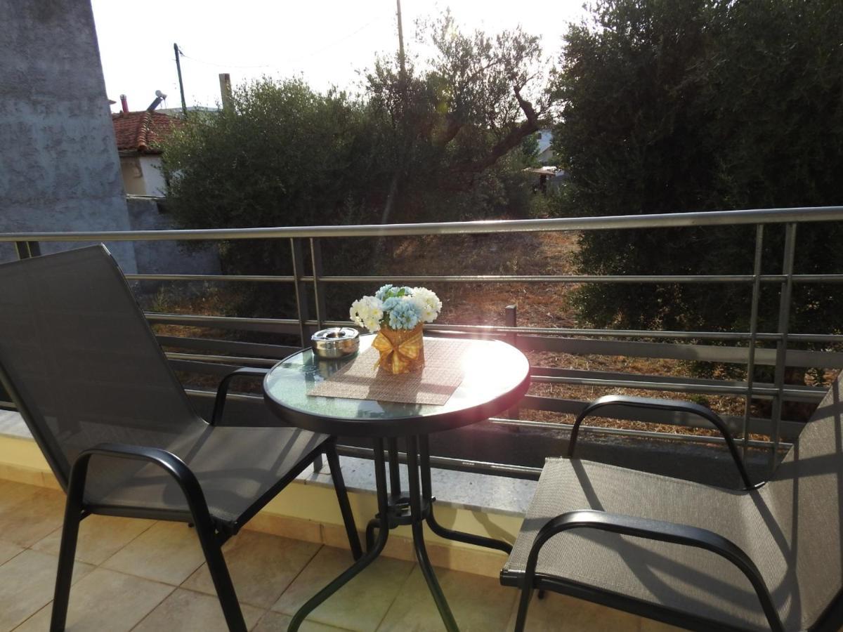 F.K Room 2 Aigio Dış mekan fotoğraf