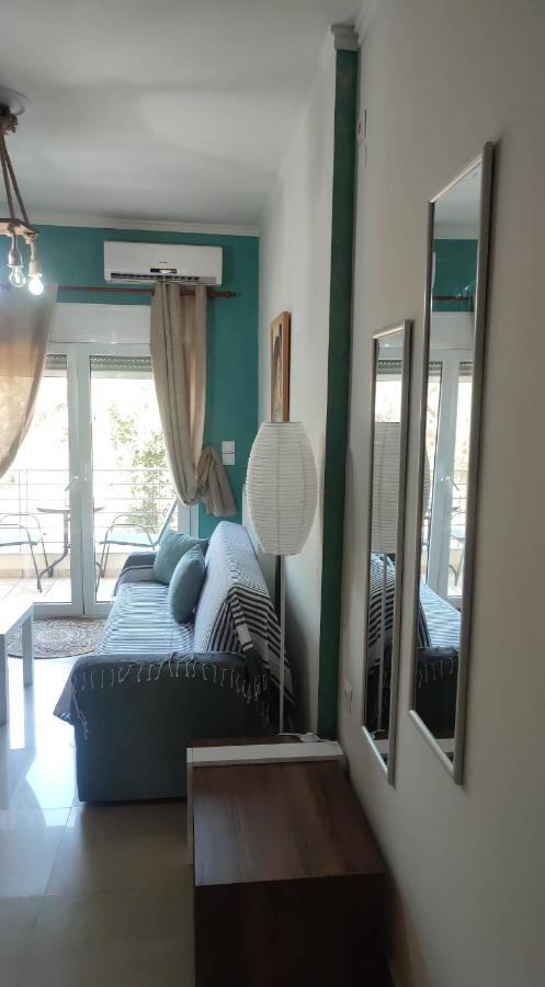 F.K Room 2 Aigio Dış mekan fotoğraf