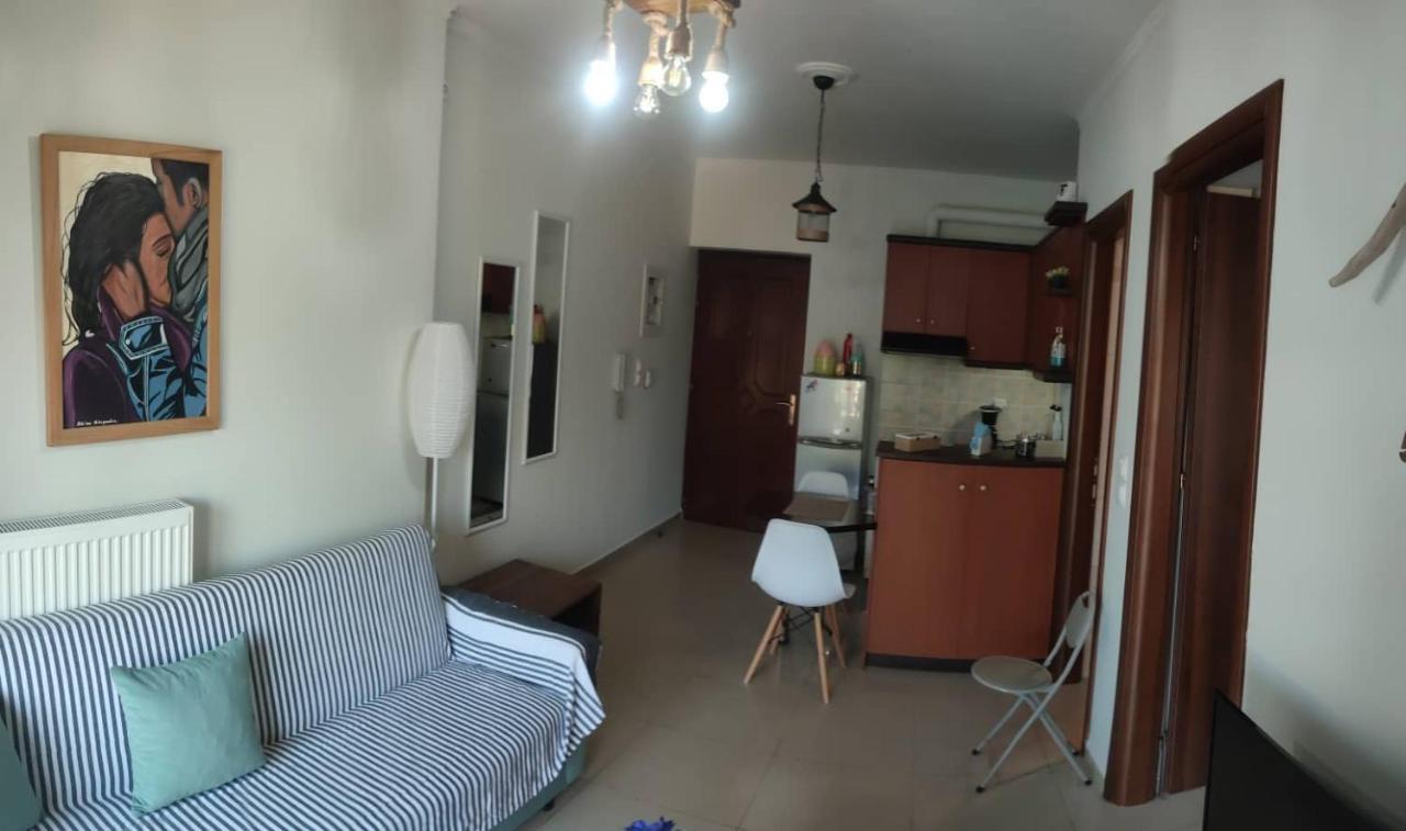 F.K Room 2 Aigio Dış mekan fotoğraf