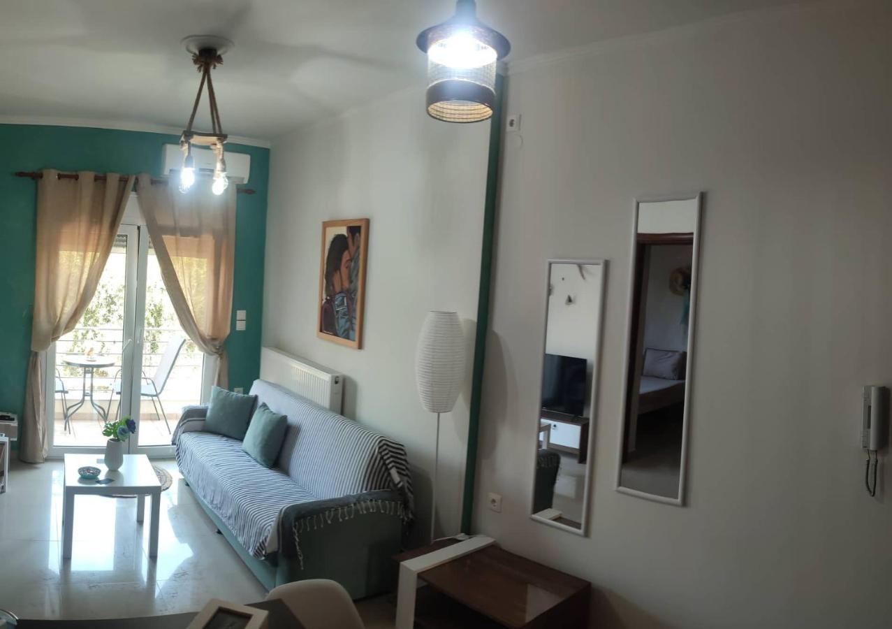 F.K Room 2 Aigio Dış mekan fotoğraf